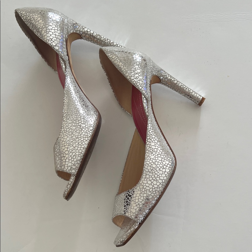 Kate Spade Lara  Cracked Silver Peep-Toe‎ High Heels Size 7.5 B 
Made in Italy - Picture 3 of 12